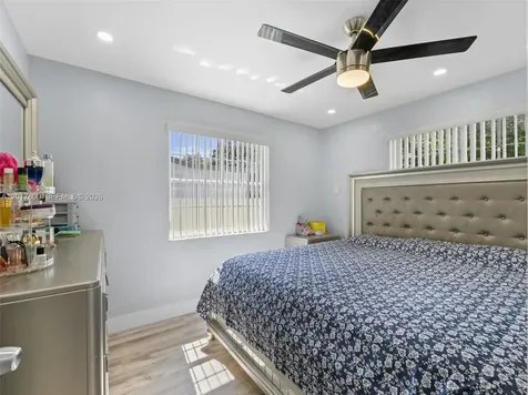 6432 Perry Street Hollywood FL 33024