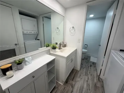 600 NE 36th Street Miami FL 33137