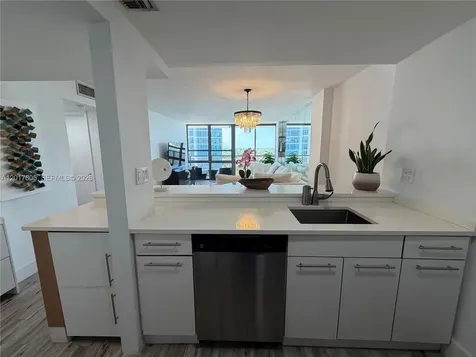 600 NE 36th Street Miami FL 33137
