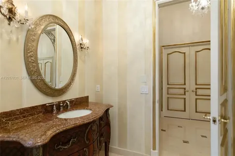 2951 Lake Ridge Lane Weston FL 33332