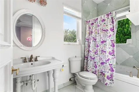 2951 Lake Ridge Lane Weston FL 33332