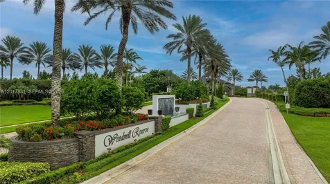 2951 Lake Ridge Lane Weston FL 33332