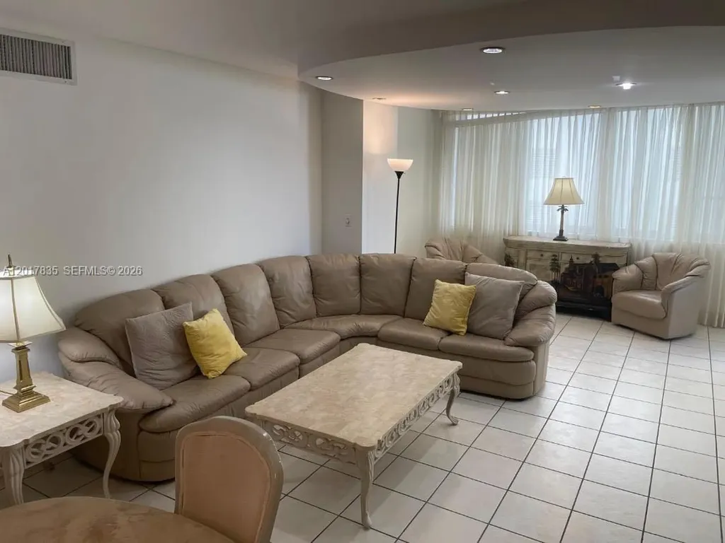 5005 Collins Avenue Miami Beach FL 33140