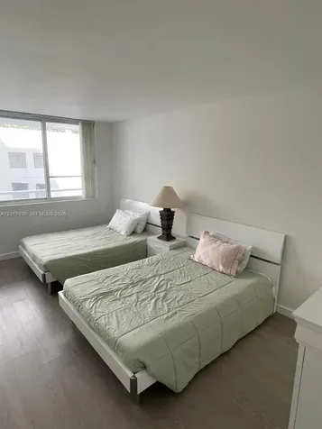 5005 Collins Avenue Miami Beach FL 33140