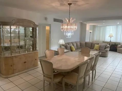 5005 Collins Avenue Miami Beach FL 33140