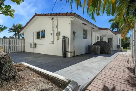 1301 Hollywood Boulevard Hollywood FL 33019