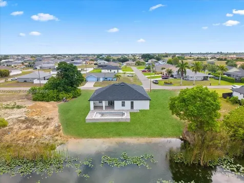 502 NE 5th Place Cape Coral FL 33909