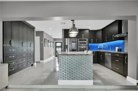 5241 SW 104th Avenue Miami FL 33165