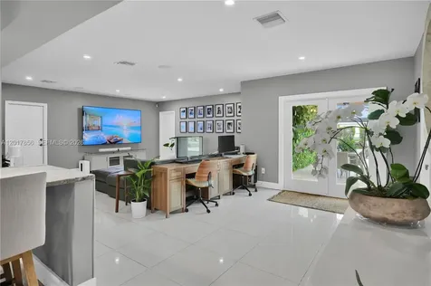 5241 SW 104th Avenue Miami FL 33165