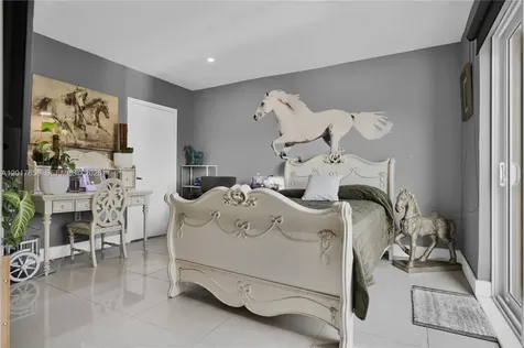 5241 SW 104th Avenue Miami FL 33165
