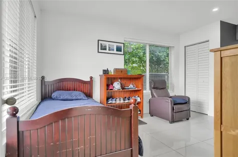 5241 SW 104th Avenue Miami FL 33165