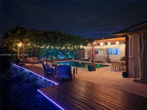 5241 SW 104th Avenue Miami FL 33165
