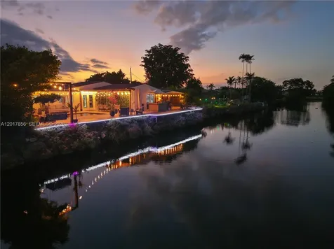 5241 SW 104th Avenue Miami FL 33165