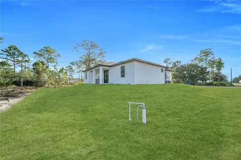 301 E 17th Street Lehigh Acres FL 33972