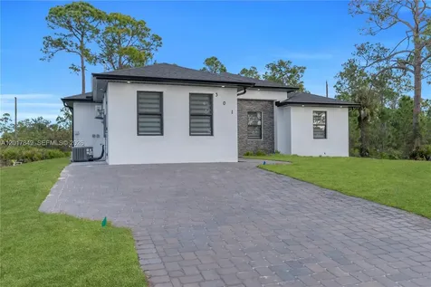 301 E 17th Street Lehigh Acres FL 33972