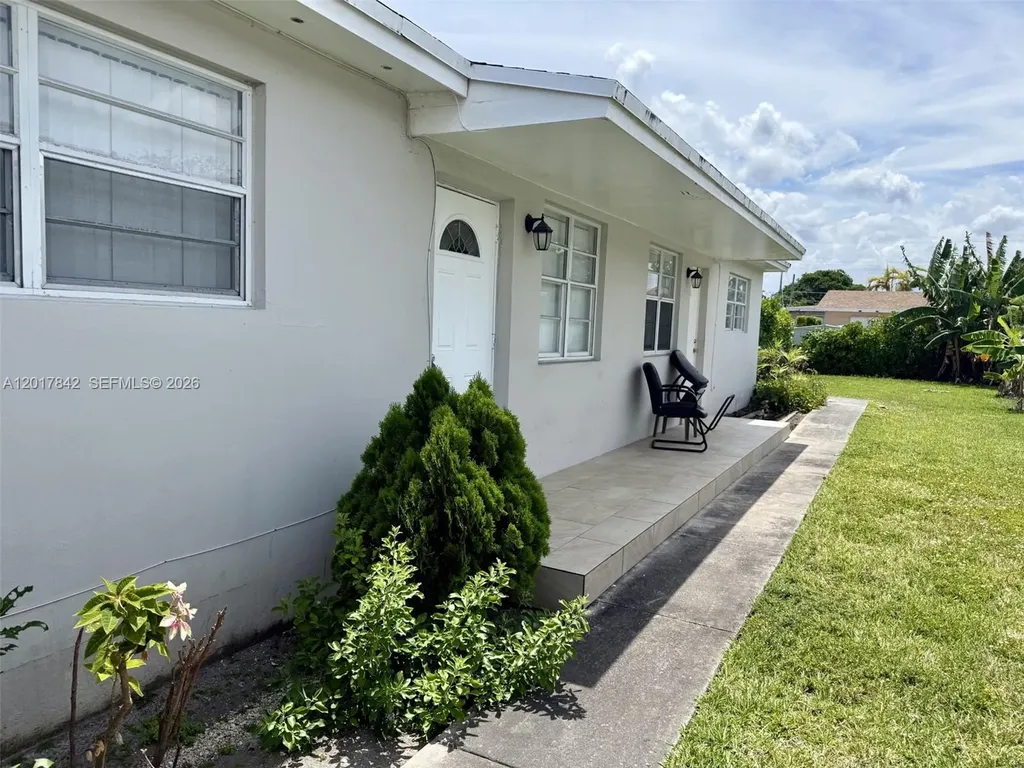 3450 SW 89th Court Miami FL 33165