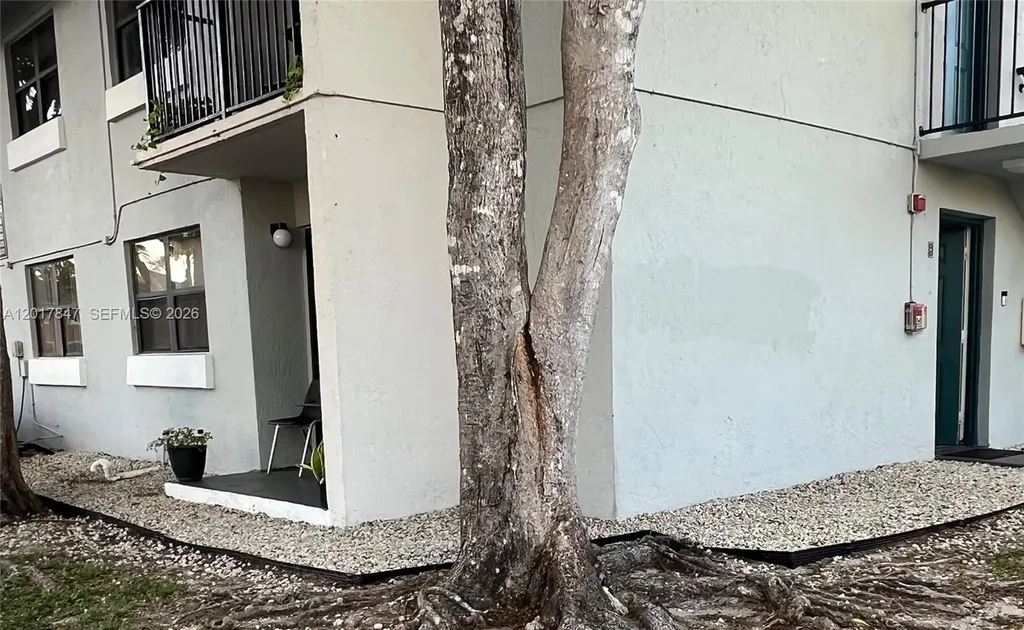 7235 NW 179th Street Hialeah FL 33015