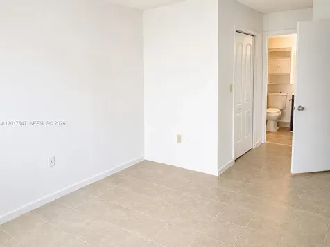 7235 NW 179th Street Hialeah FL 33015