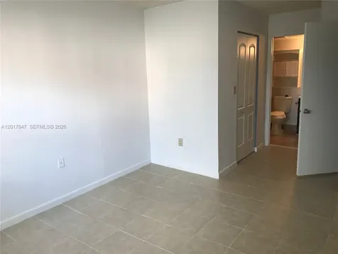 7235 NW 179th Street Hialeah FL 33015