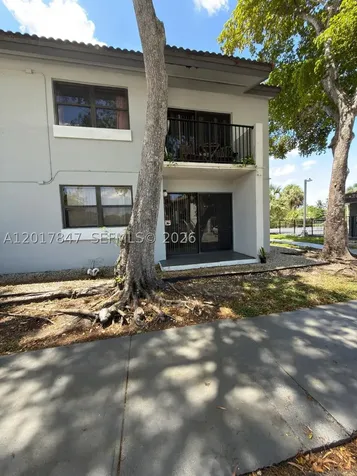 7235 NW 179th Street Hialeah FL 33015