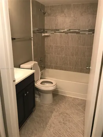 7235 NW 179th Street Hialeah FL 33015