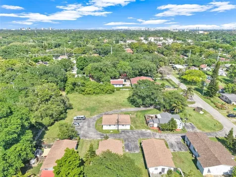 577 NW 90th Street El Portal FL 33150