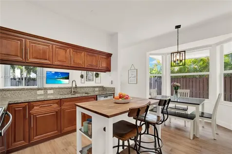 10851 London Street Cooper City FL 33026