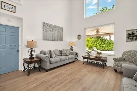 10851 London Street Cooper City FL 33026