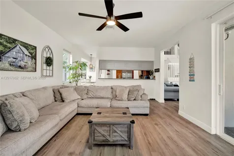10851 London Street Cooper City FL 33026