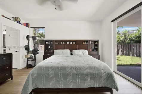 10851 London Street Cooper City FL 33026