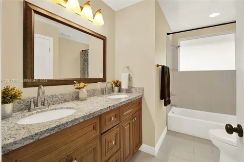 10851 London Street Cooper City FL 33026