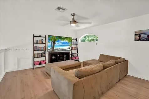 10851 London Street Cooper City FL 33026