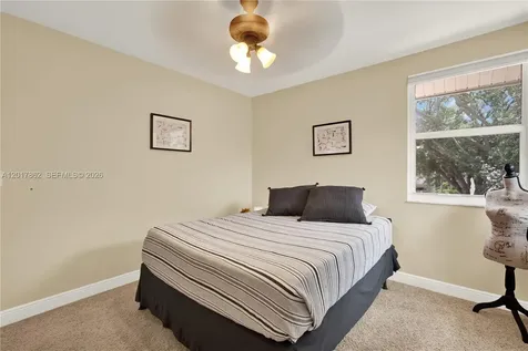 10851 London Street Cooper City FL 33026