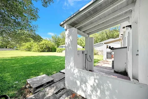 577 NW 90th Street El Portal FL 33150