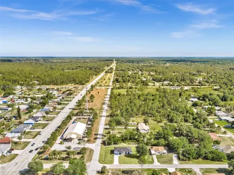 2401 E 11th Street Lehigh Acres FL 33936