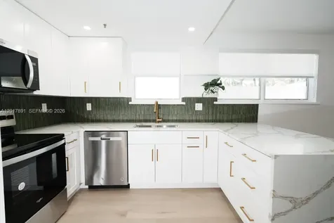3052 SW 27th Avenue Miami FL 33133
