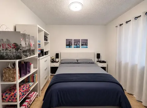 5611 W 25th Court Hialeah FL 33016