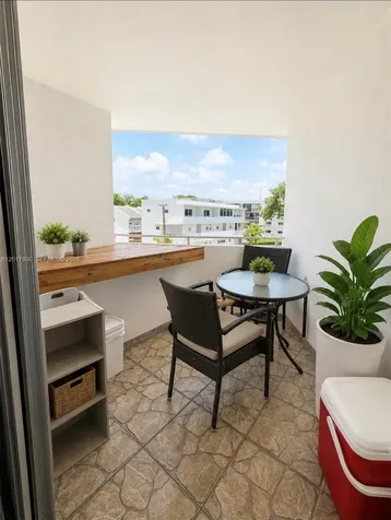 5611 W 25th Court Hialeah FL 33016