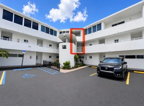 5611 W 25th Court Hialeah FL 33016