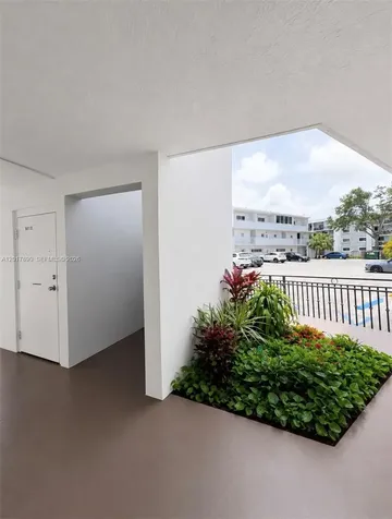 5611 W 25th Court Hialeah FL 33016