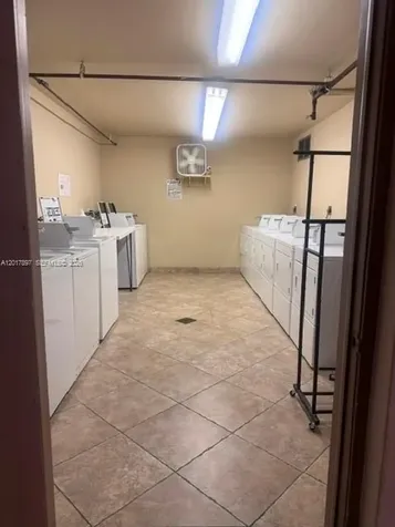 615 NE 12th Avenue Fort Lauderdale FL 33304