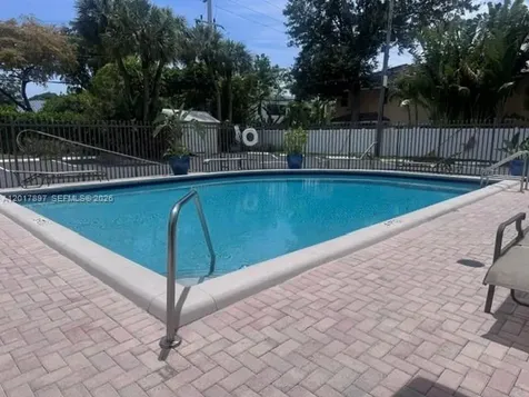 615 NE 12th Avenue Fort Lauderdale FL 33304