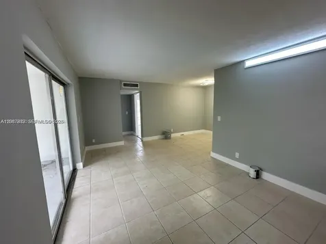 1100 NE 1st Court Hallandale Beach FL 33009