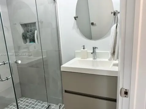5401 Collins Avenue Miami Beach FL 33140