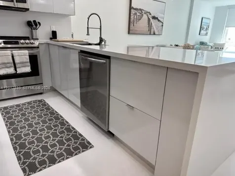 5401 Collins Avenue Miami Beach FL 33140