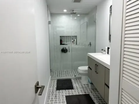 5401 Collins Avenue Miami Beach FL 33140