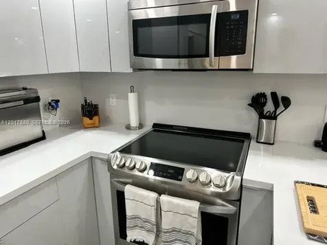 5401 Collins Avenue Miami Beach FL 33140