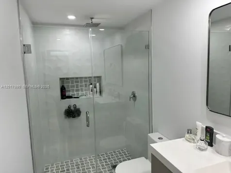 5401 Collins Avenue Miami Beach FL 33140