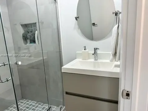 5401 Collins Avenue Miami Beach FL 33140
