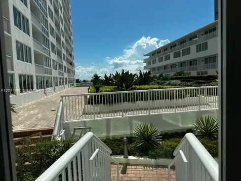5401 Collins Avenue Miami Beach FL 33140